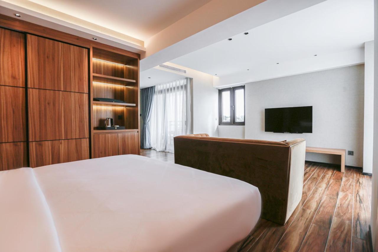 Hotel Casiana & Events Center Tagaytay Managed By Hii Тагайтай Экстерьер фото