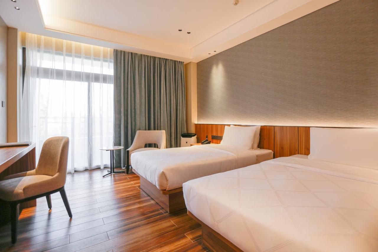 Hotel Casiana & Events Center Tagaytay Managed By Hii Тагайтай Экстерьер фото