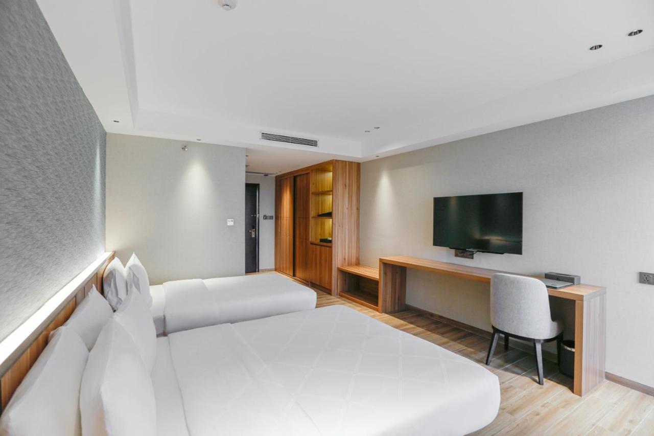 Hotel Casiana & Events Center Tagaytay Managed By Hii Тагайтай Экстерьер фото